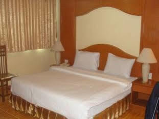 U Tai Tip Guest House Phuket Ngoại thất bức ảnh